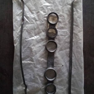 Valve cover oil seal