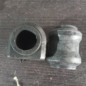 Rear stabilizer bushing